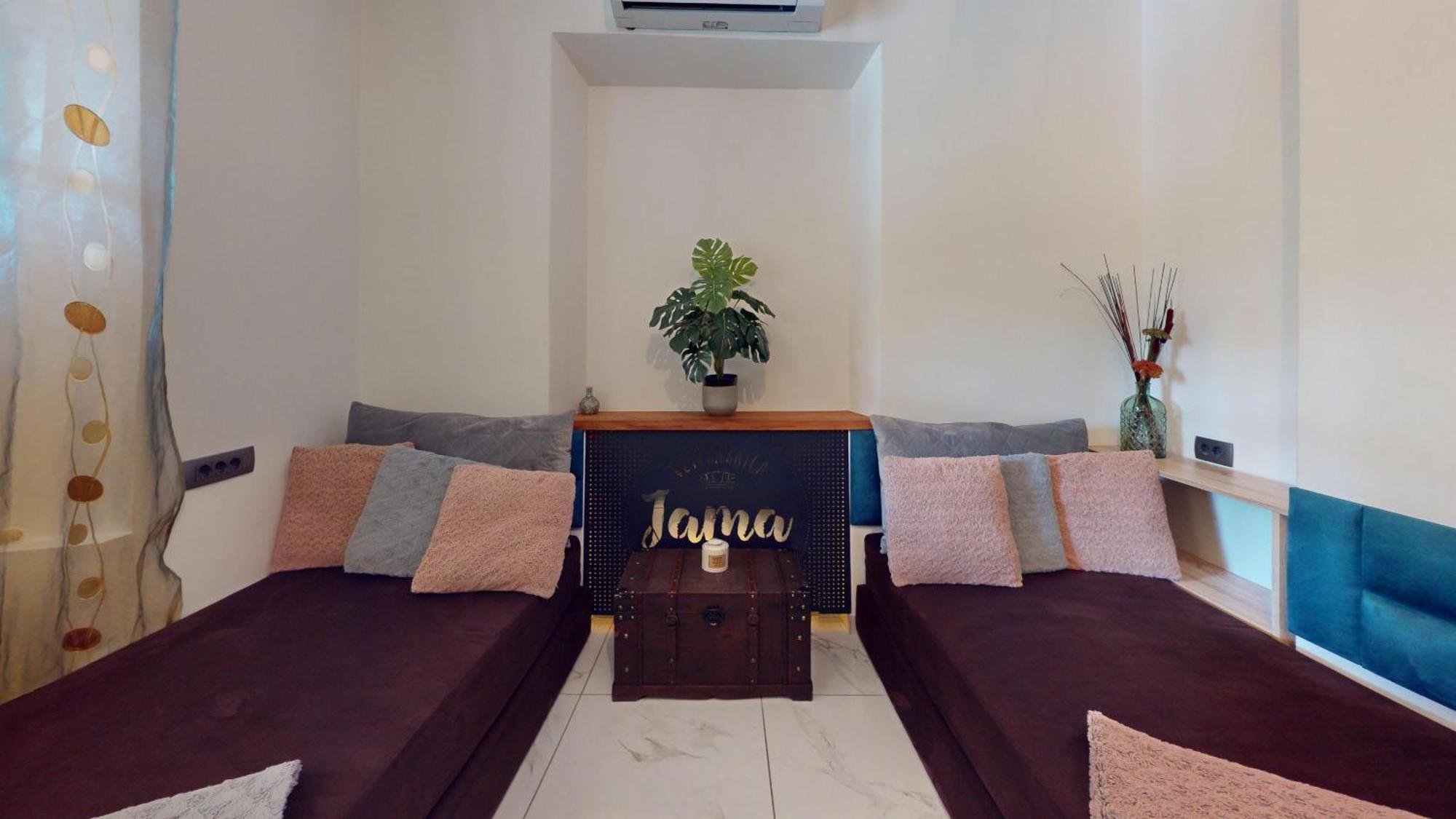 Resort Hisa Ida - Apartments With Hot Tub And Sauna Ivancna Gorica Zimmer foto