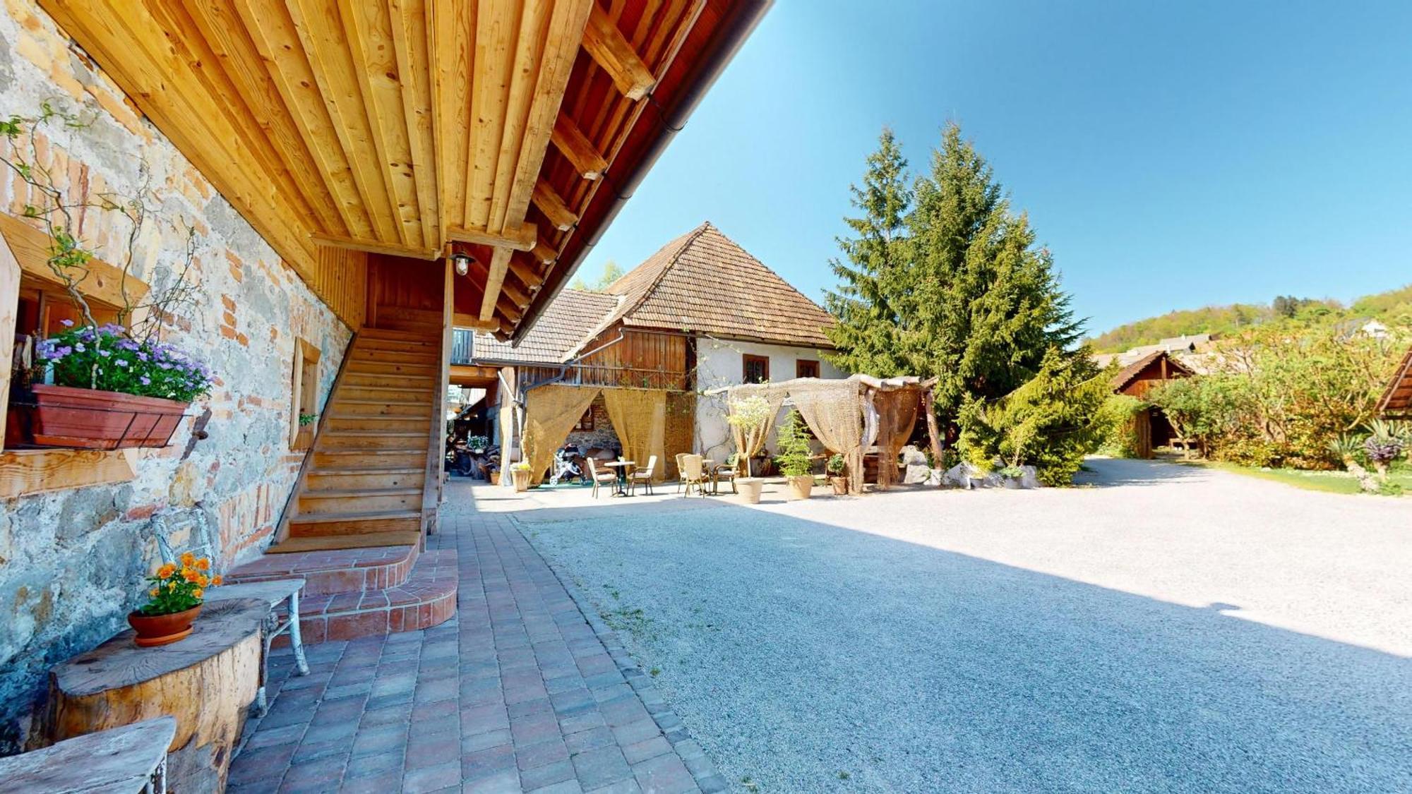 Resort Hisa Ida - Apartments With Hot Tub And Sauna Ivancna Gorica Zimmer foto