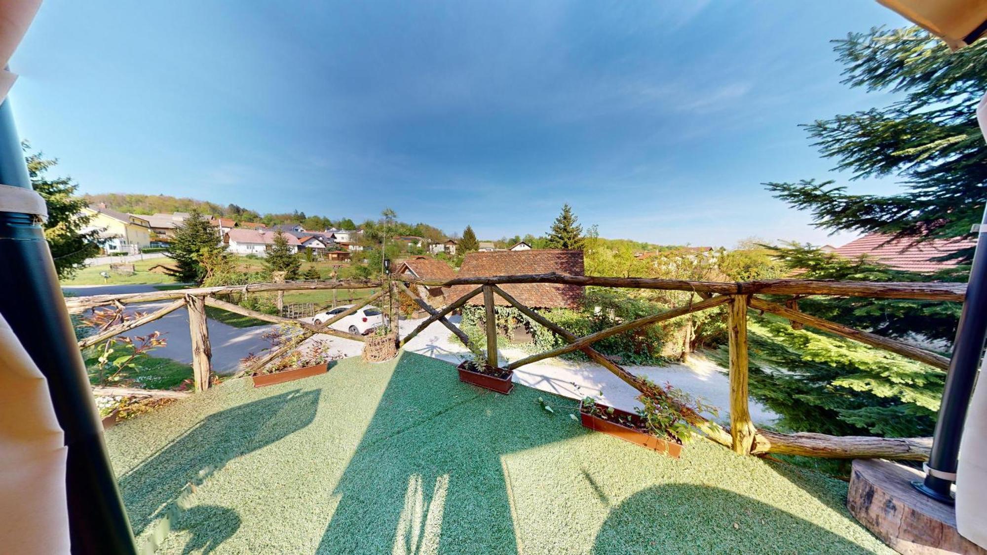 Resort Hisa Ida - Apartments With Hot Tub And Sauna Ivancna Gorica Zimmer foto